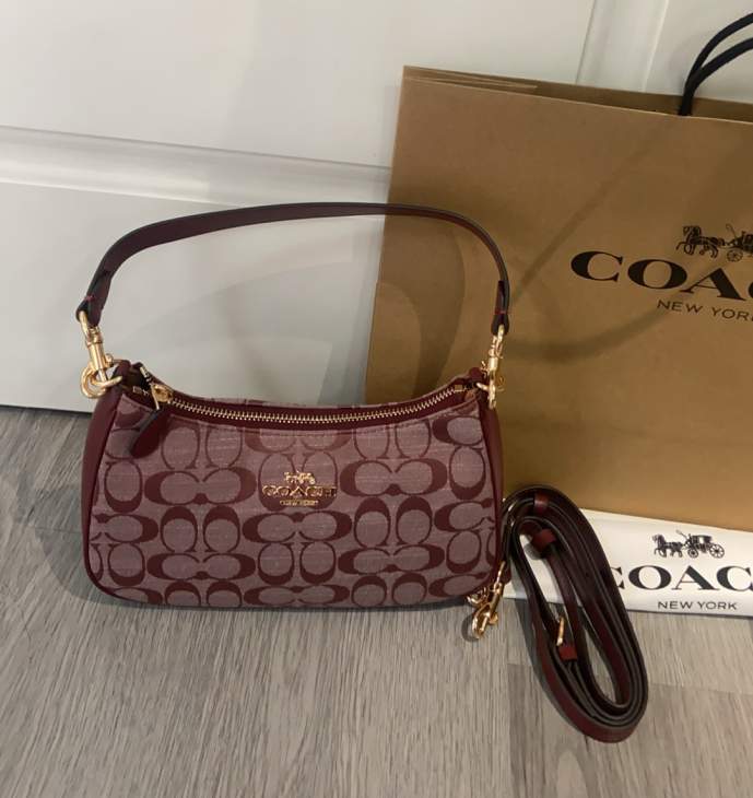 Picture of Coach Handbags _SKUfw233328937fw